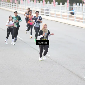 Runner Photo 6814263