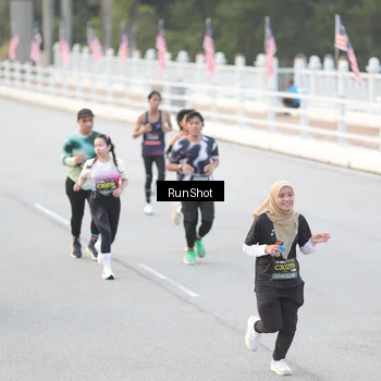 Runner Photo 6814276