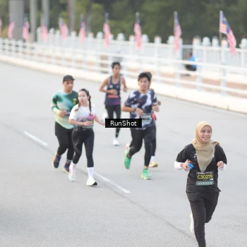 Runner Photo 6814279