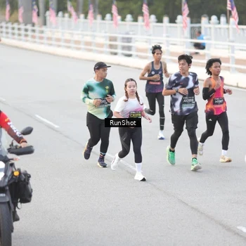 Runner Photo 6814283