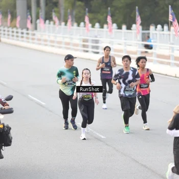 Runner Photo 6814284