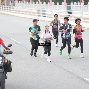 Runner Photo 6814285