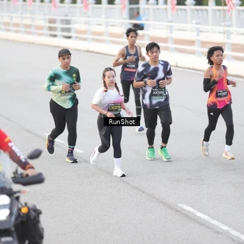 Runner Photo 6814292