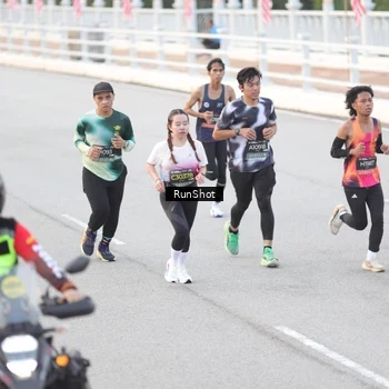 Runner Photo 6814293