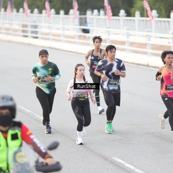 Runner Photo 6814295