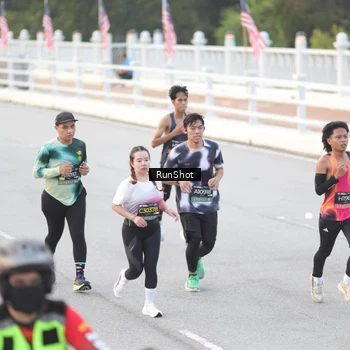 Runner Photo 6814298