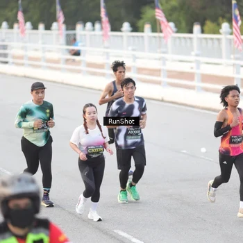 Runner Photo 6814299