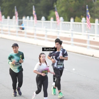 Runner Photo 6814304