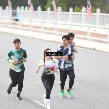 Runner Photo 6814308