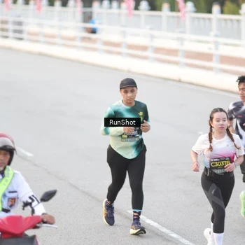 Runner Photo 6814312