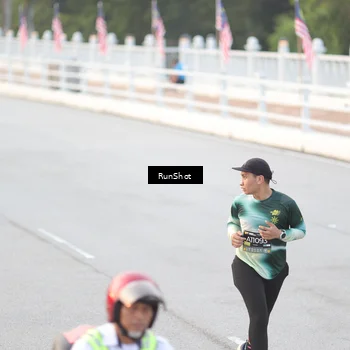Runner Photo 6814317