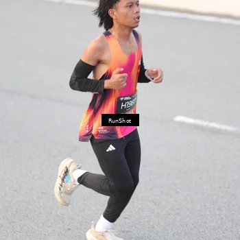 Runner Photo 6814330