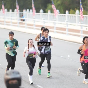Runner Photo 6814342
