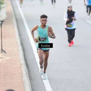 Runner Photo 6814364