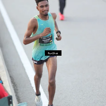 Runner Photo 6814383