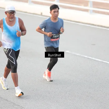 Runner Photo 6814452