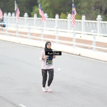Runner Photo 6814590