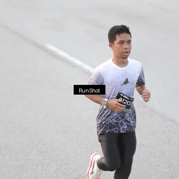 Runner Photo 6814675