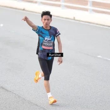 Runner Photo 6814754