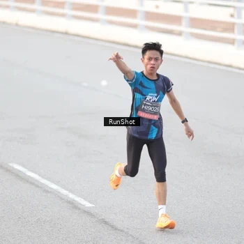 Runner Photo 6814760