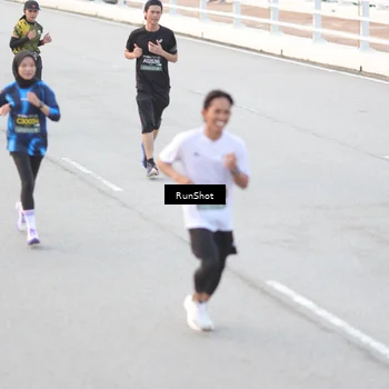 Runner Photo 6814786