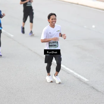 Runner Photo 6814789