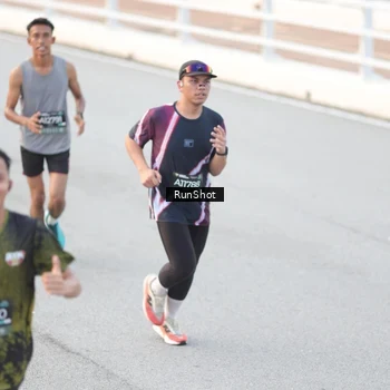 Runner Photo 6814917