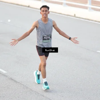 Runner Photo 6814930