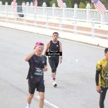Runner Photo 6814991