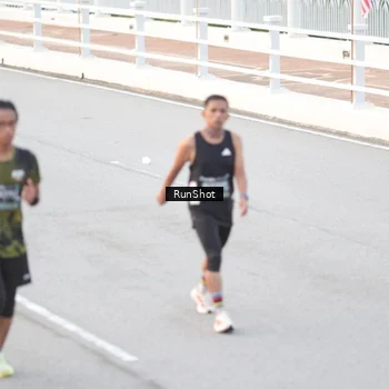 Runner Photo 6815001