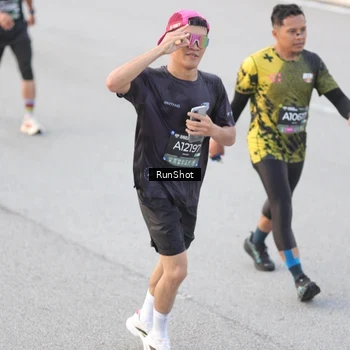 Runner Photo 6815004