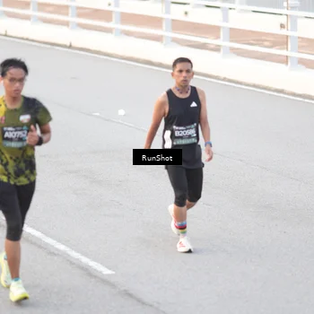Runner Photo 6815011