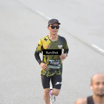 Runner Photo 6815058