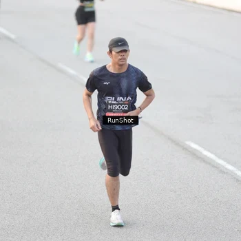 Runner Photo 6815066