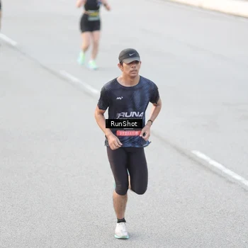 Runner Photo 6815069