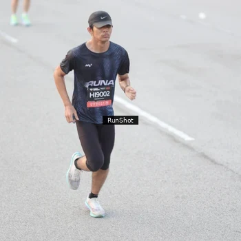 Runner Photo 6815073