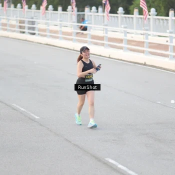 Runner Photo 6815078