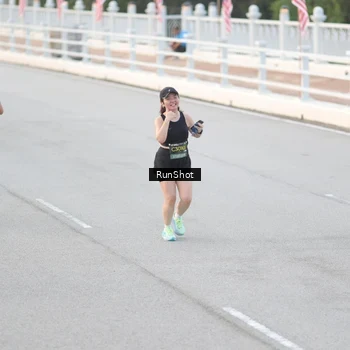 Runner Photo 6815079