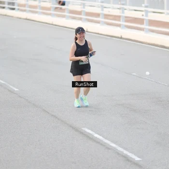 Runner Photo 6815103