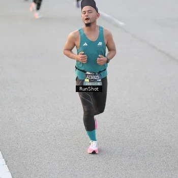 Runner Photo 6815119