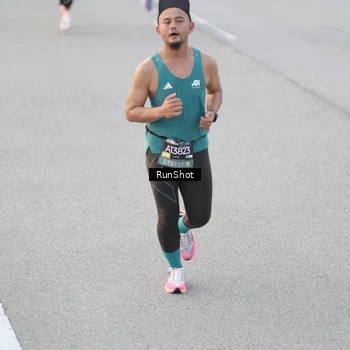 Runner Photo 6815120