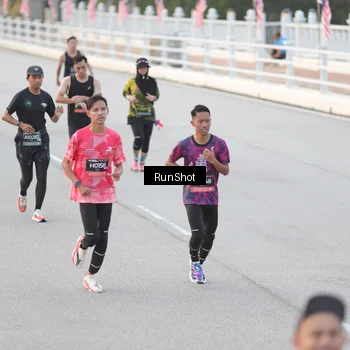 Runner Photo 6815140