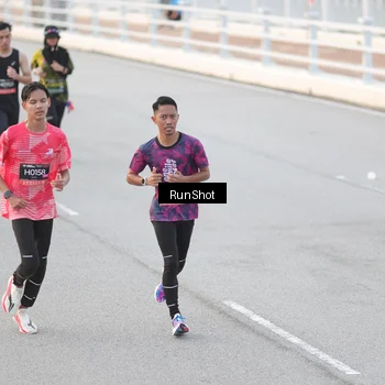 Runner Photo 6815144