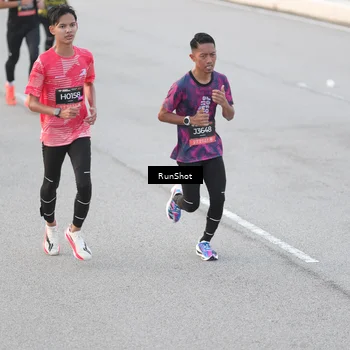 Runner Photo 6815152