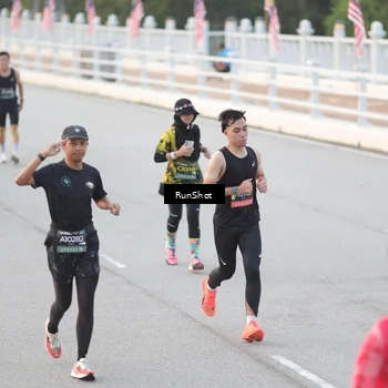 Runner Photo 6815163