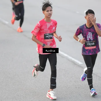 Runner Photo 6815165