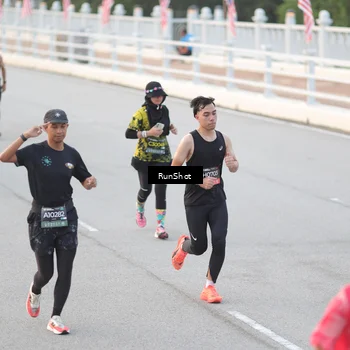 Runner Photo 6815168