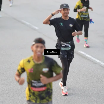 Runner Photo 6815186