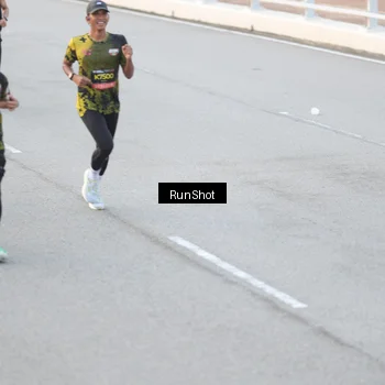 Runner Photo 6815199