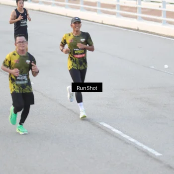 Runner Photo 6815202
